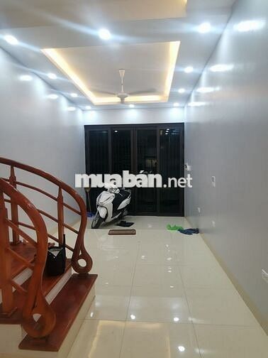 Cho thuê nhà 43m2, 3 ngủ, 2 phụ, điều hòa, nóng lạnh, bếp