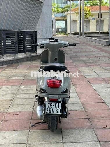 Piaggio Vespa Sprint Xám