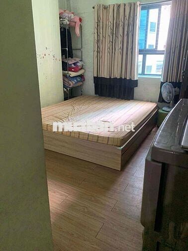 chính chủ cho thuê căn góc 2 ngủ 2 vệ sinh toà CT12B