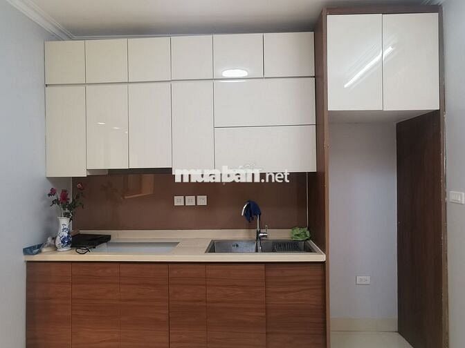 Cho thuê nhà 43m2, 3 ngủ, 2 phụ, điều hòa, nóng lạnh, bếp