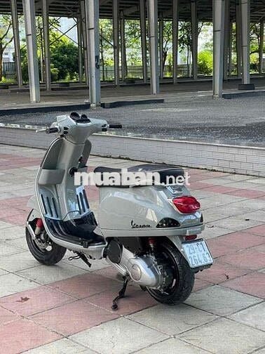 Piaggio Vespa Sprint Xám