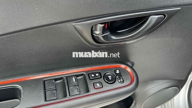 Honda Brio RS 1.2 CVT 2019 Bạc 15.000km