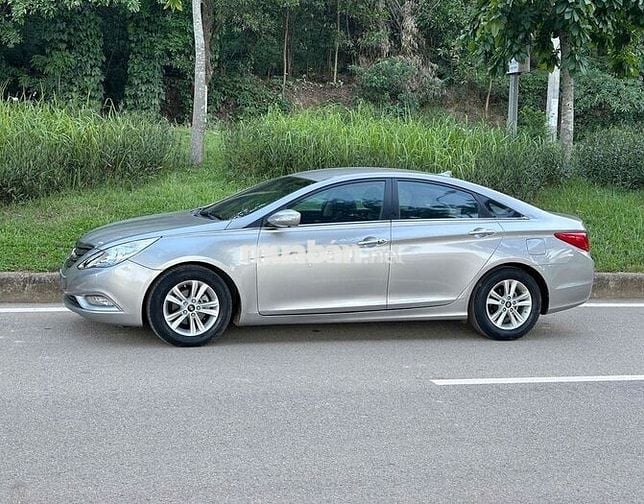 Hyundai Sonata 2.0 số tự động full đồ chơi cực đẹp