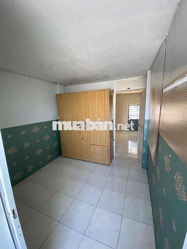 nhà cho thuê nguyên căn 1 trệt. 1 lầu 2p ngủ .1wc gct 6tr/th