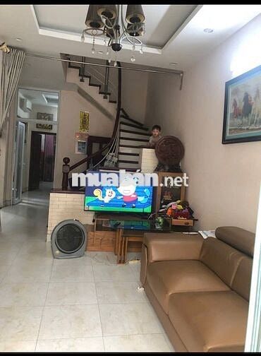 Cho thuê nhà Phố Nguyễn Chính - Ngõ rộng 2 ô tô tránh nhau - 100m2 -3T
