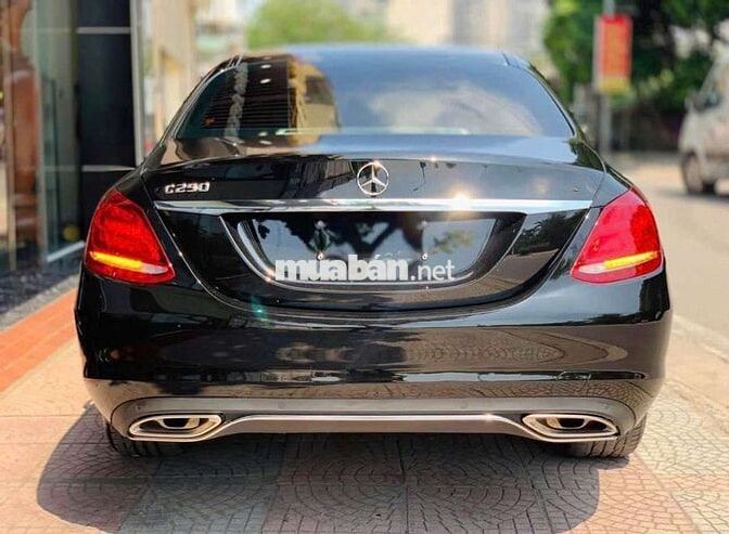 Mercedes-Benz C250 Đen 5 chỗ Xăng