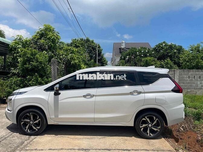 Mitsubishi Xpander Premium 7 chỗ Trắng