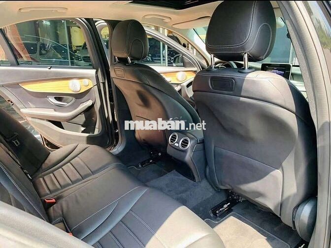 Mercedes-Benz C250 Đen 5 chỗ Xăng