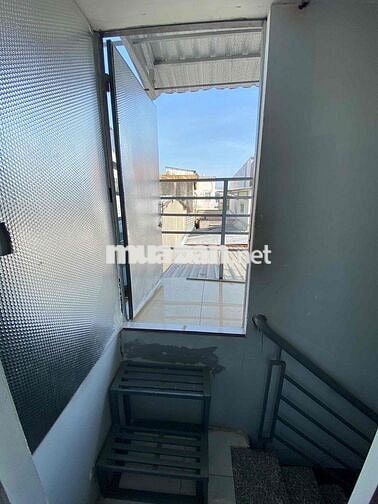nhà cho thuê nguyên căn 1 trệt. 1 lầu 2p ngủ .1wc gct 6tr/th