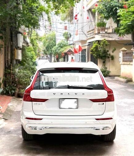 Volvo XC60 2022 - 9000 km