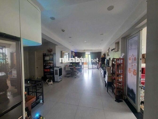 Bán căn hộ 150m2 chỉ 5x/m2 tại trung tâm Quận 5