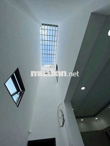 Nhà Tân An gần trường THCS Trần Bình Trọng, giá 6 triệu/tháng 3 phòng