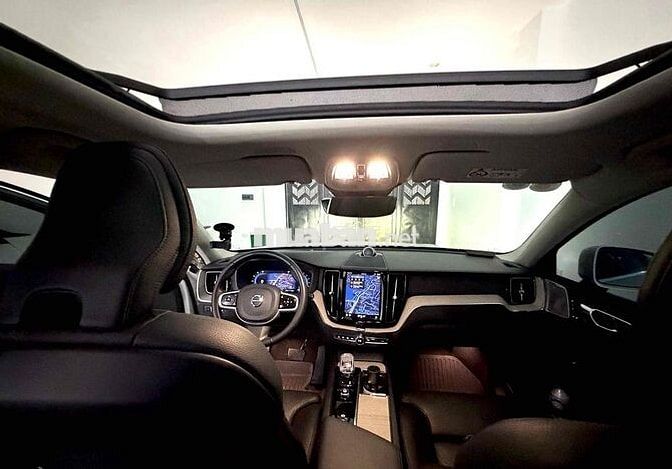 Volvo XC60 2022 - 9000 km