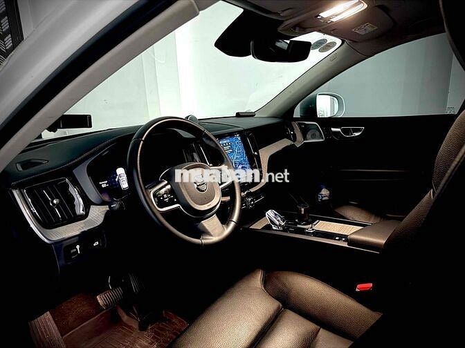 Volvo XC60 2022 - 9000 km