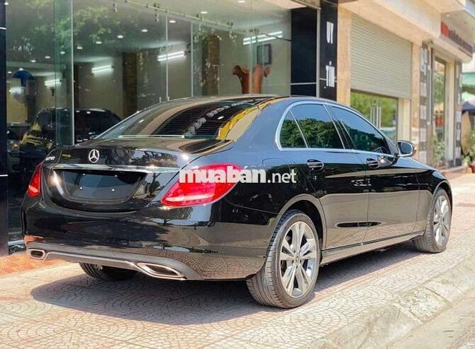 Mercedes-Benz C250 Đen 5 chỗ Xăng