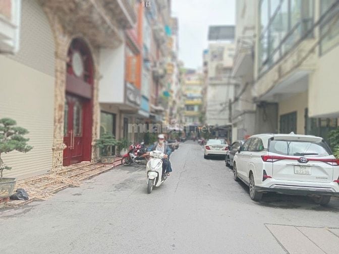 Nợ Ngân Hàng Bán Gấp 42 m2, 3 Tầng, 9,2 Tỷ, Mặt Ngõ 127 Văn Cao