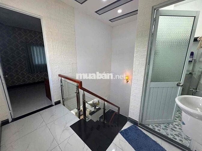 SIÊU PHẨM NHÀ ĐẸP PHẠM THỊ DÂY 2 TẦNG ĐẸP LONG LANH GIÁP QUẬN 12