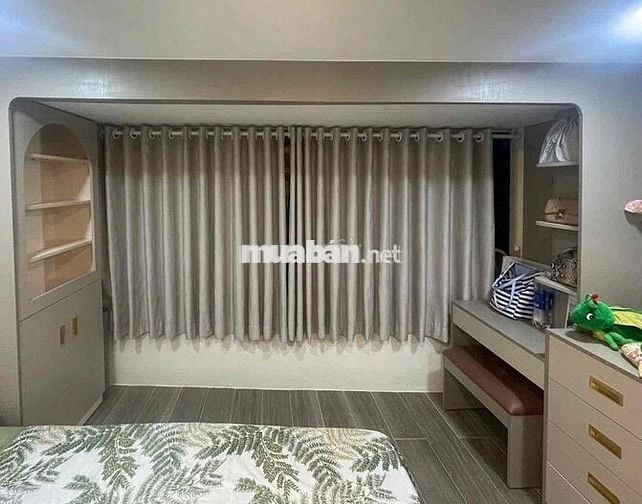 Cho thuê nhà nguyên căn hoặc sang nhượng tiệm giặt sấy Hồ Thị Kỷ Q10