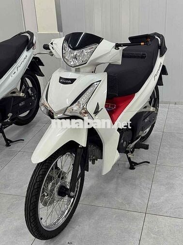 Honda Future dky 2025 Trắng đỏ 4000km