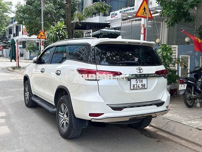Toyota Fortuner 2.4G 4x2 AT 2021