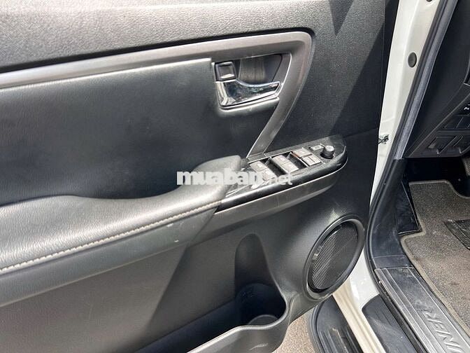 Toyota Fortuner 2.4G 4x2 AT 2021