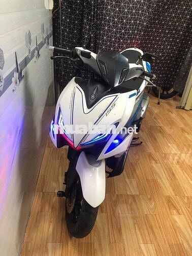 Yamaha NVX Fi 155cc 2017 Trắng Xanh Đen