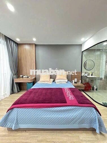 Nhà Nguyễn Sơn Long Biên , Ô Tô Vào Nhà , Lô Góc Sổ Đẹp 
