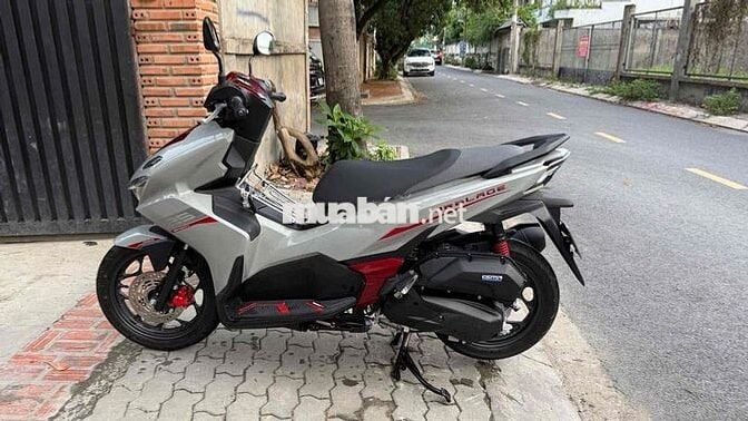 Honda Air Blade 125 ABS 2026 Xám đỏ 3000 km