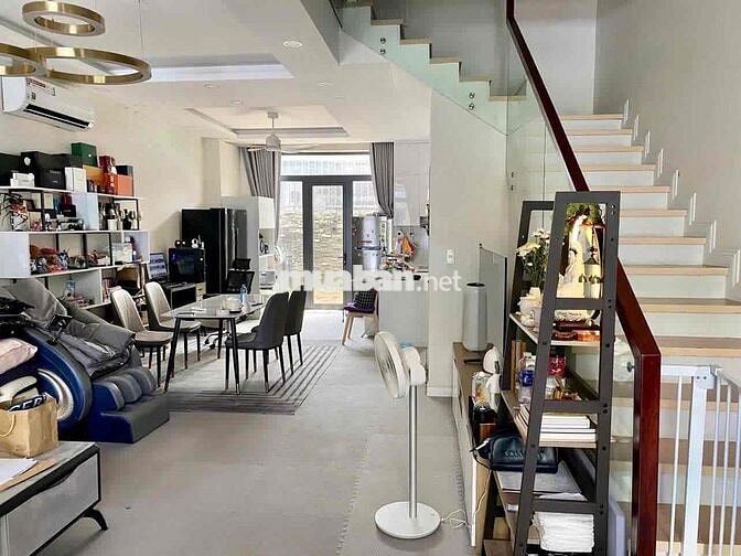 cần cho thuê nhà hoàn thiện khu nhà LAVILa