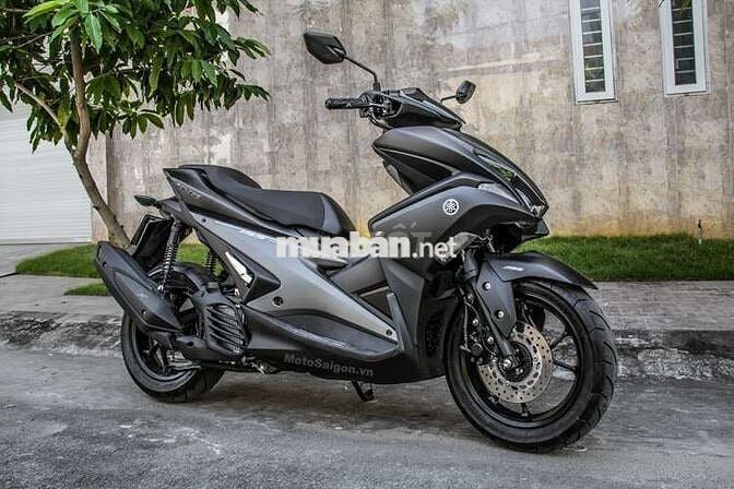 Chủ đi cẩn thận nhượng lại Yamaha NVX 155 ABS Xám 