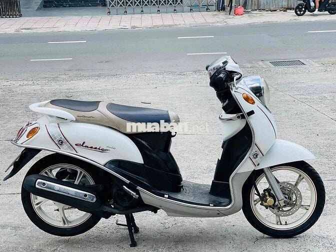 Yamaha Classico 2012 Trắng