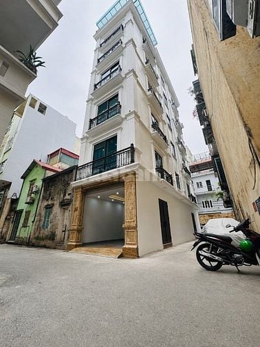 Bán nhà Hoàng Quốc Việt,7 Tầng Thang Máy, 3 Mặt Tiền, Ô tô tránh