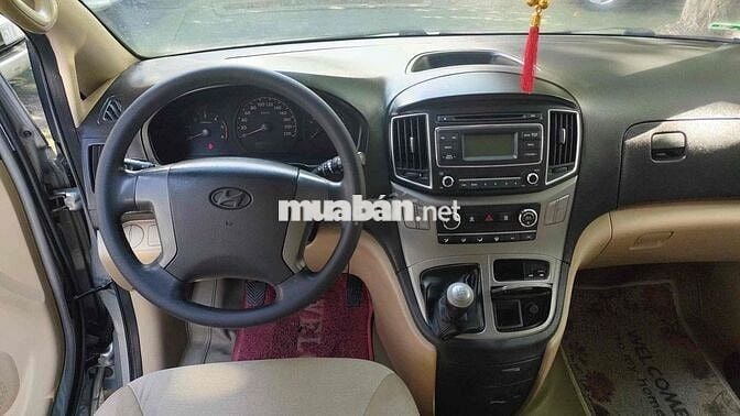 Hyundai Starex 2016 Dầu Số sàn Bạc 75.000 km