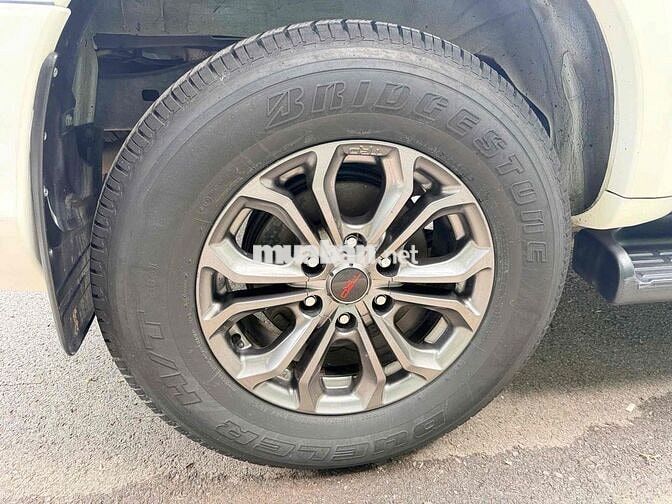 Toyota Fortuner 2014 2 cầu bản full Trắng