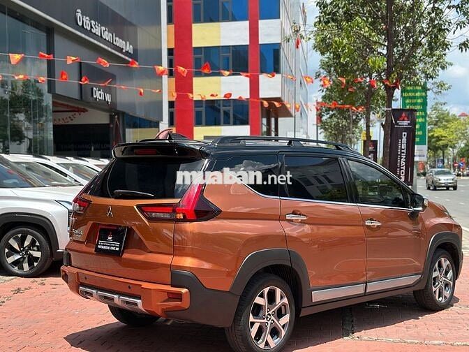Mitsubishi Xpander Cross 2023 Cam Đen 27.000km