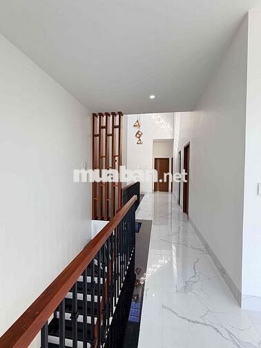 NHÀ ĐẸP TRUNG TÂM LONG ĐIỀN ĐÚC TẤM TOÀN BỘ