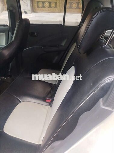 Chính chủ bán xe Suzuki Celerio Hatchback Trắng