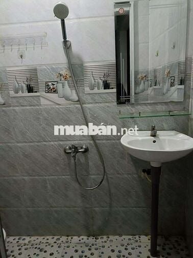 Cho thuê nhà 2 tầng, Quận 12. 3PN 3WC