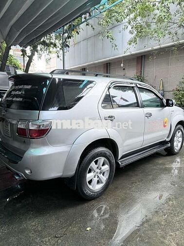 Toyota Fortuner 2.7 Xăng Số tự động 2010 Bạc