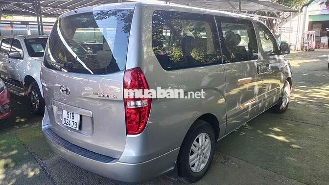 Hyundai Starex 2016 Dầu Số sàn Bạc 75.000 km