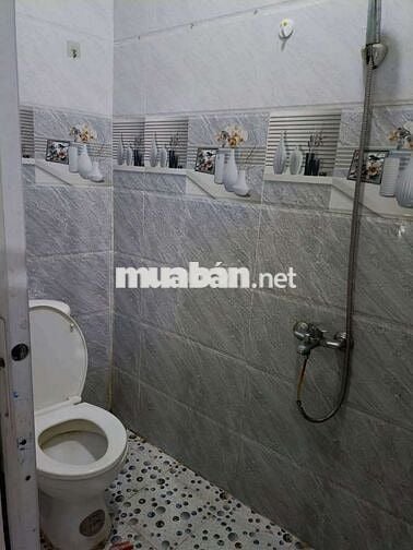 Cho thuê nhà 2 tầng, Quận 12. 3PN 3WC
