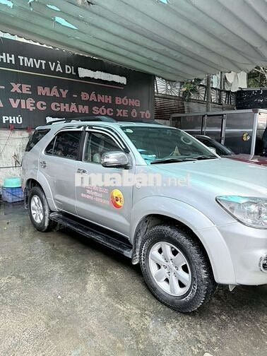 Toyota Fortuner 2.7 Xăng Số tự động 2010 Bạc