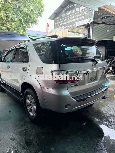 Toyota Fortuner 2.7 Xăng Số tự động 2010 Bạc