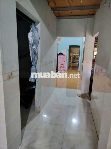 Nhà cấp 4 353m2 khu dân cư đông đúc 