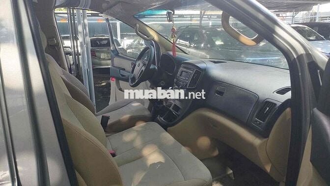 Hyundai Starex 2016 Dầu Số sàn Bạc 75.000 km