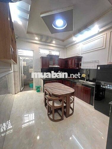 Cho Thuê nhà mặt Tiền 4pn, 3 wc giá chỉ 10 triệu