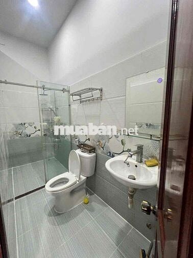 Cho Thuê nhà mặt Tiền 4pn, 3 wc giá chỉ 10 triệu