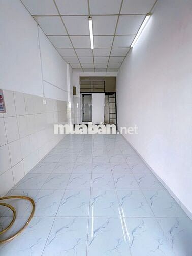 cho thuê MB mặt tiền Âu Cơ, Lũy Bán Bích có gác ở lại