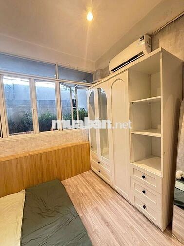 Hơn 5tr - Studio bancol, thang máy - sát chợ Nguyễn Tri Phương