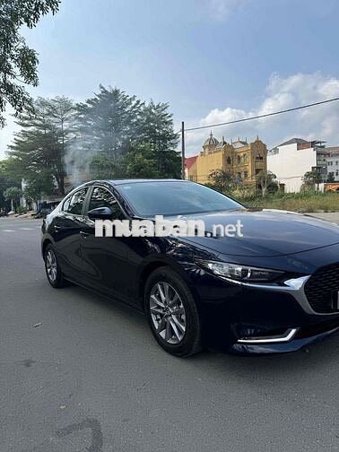 Mazda Mazda 3 1.5 Luxury 2022 42000km Đen